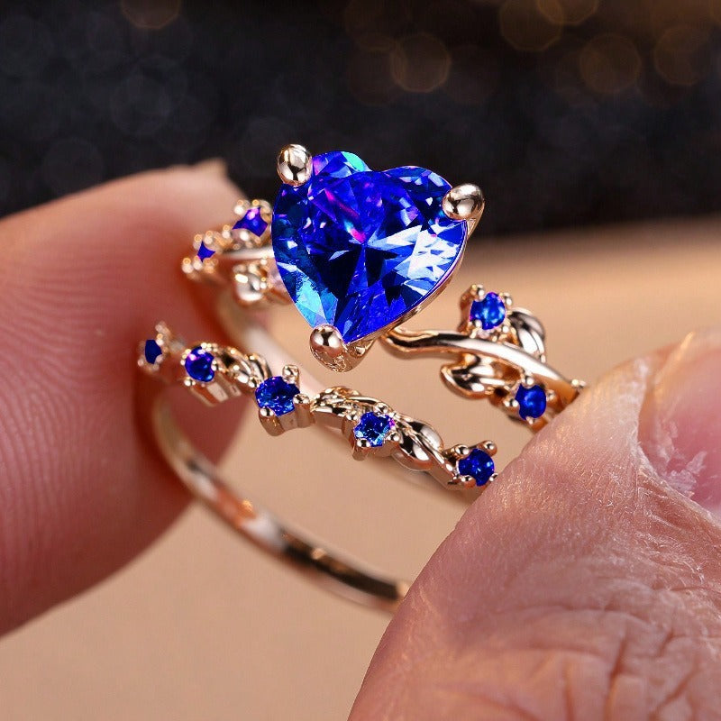 Zircon Inlaid Heart-Shaped Ring Set