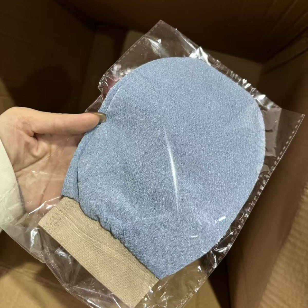 Exfoliating Bath Glove for Skin Cleansing
