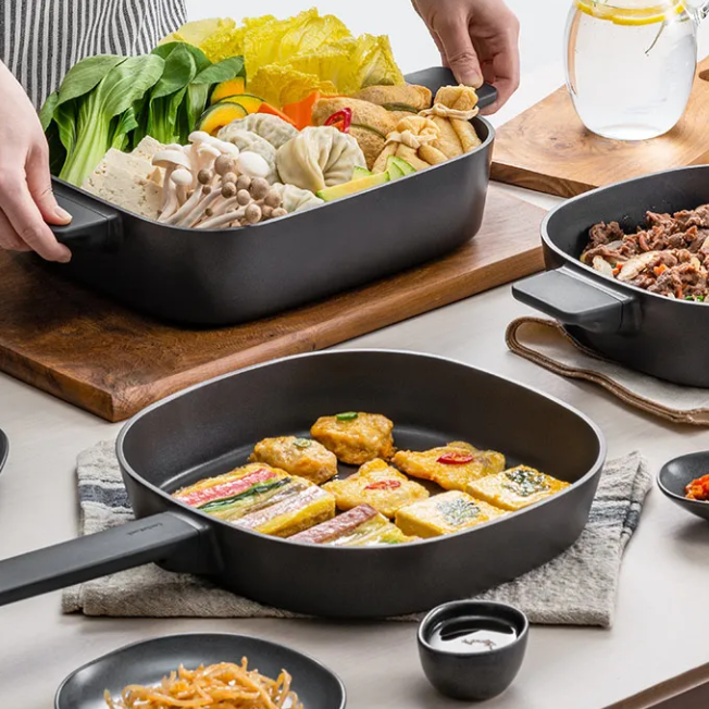 26cm Deep Square Cast Iron Skillet | 7cm Deep Uncoated Dual-Purpose Cooking Pot | Heavy-Duty Non-Stick Induction Frying Pan