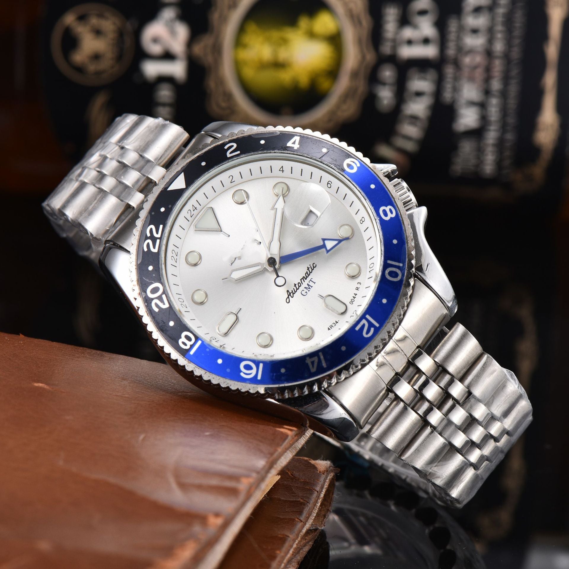 Men's Quartz Watch with Alloy Strap
