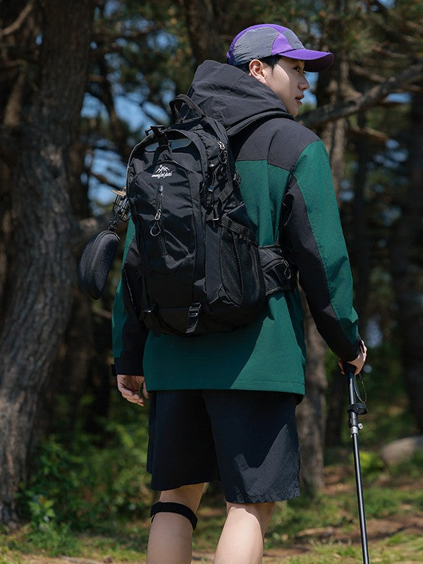 Lightweight Hiking Backpack with Air Cushion and laptop sleeve