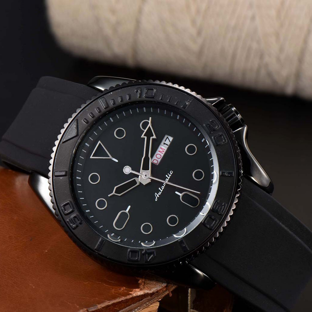 Men's Silicone Strap Quartz Watch