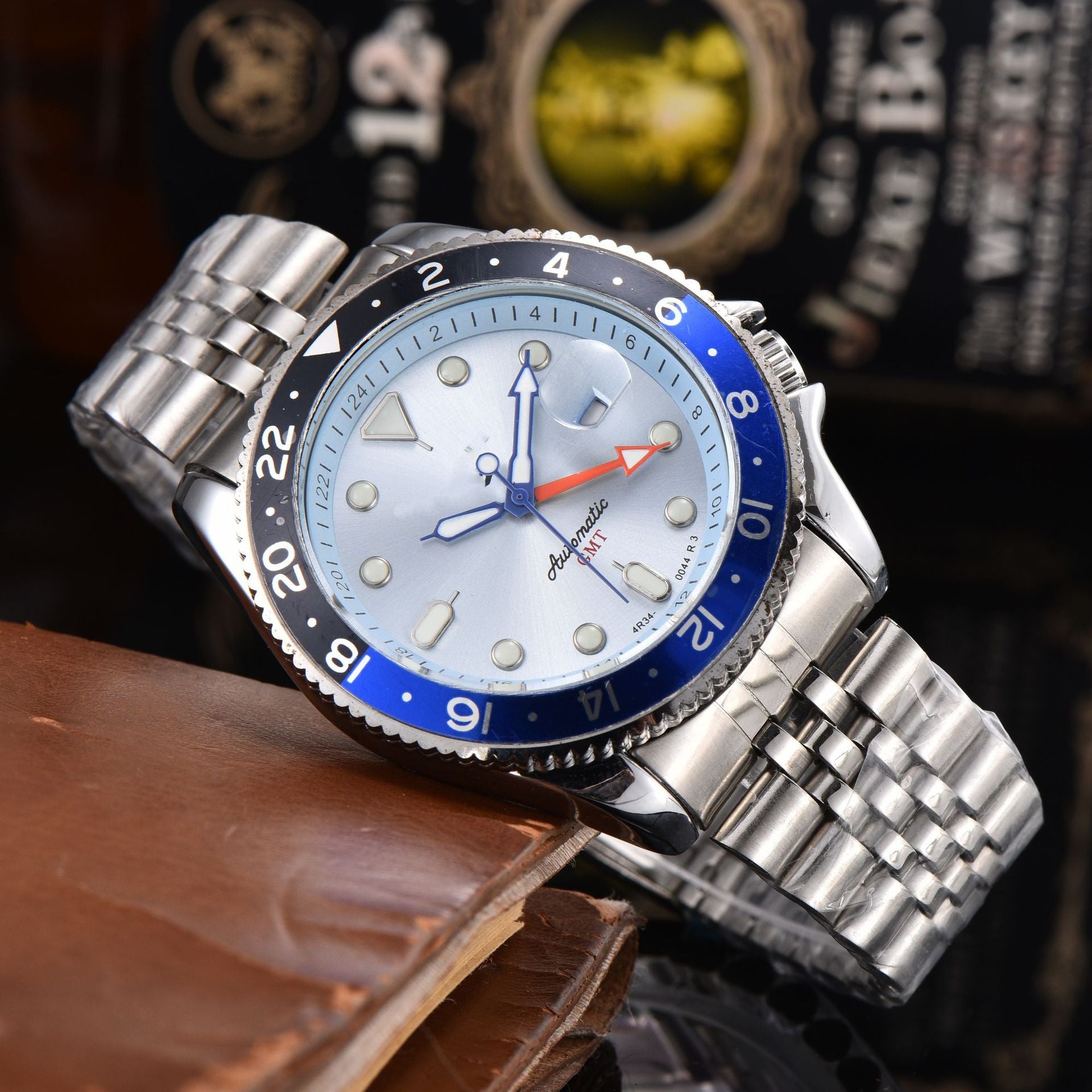 Men's Quartz Watch with Alloy Strap